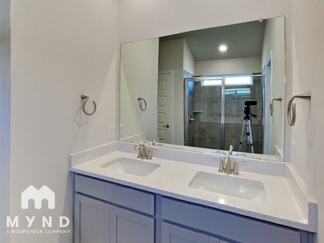 Building Photo - 2828 Mill Run Bnd