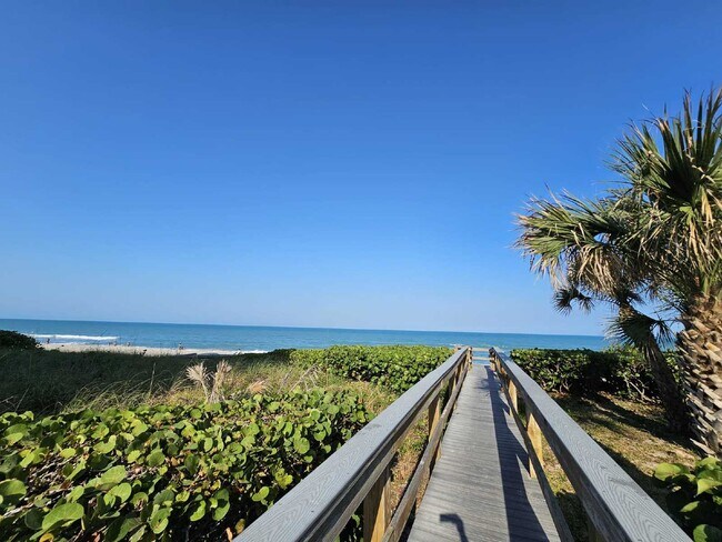 Building Photo - Seaside Serenity Awaits: Spacious 3-Bedroo...