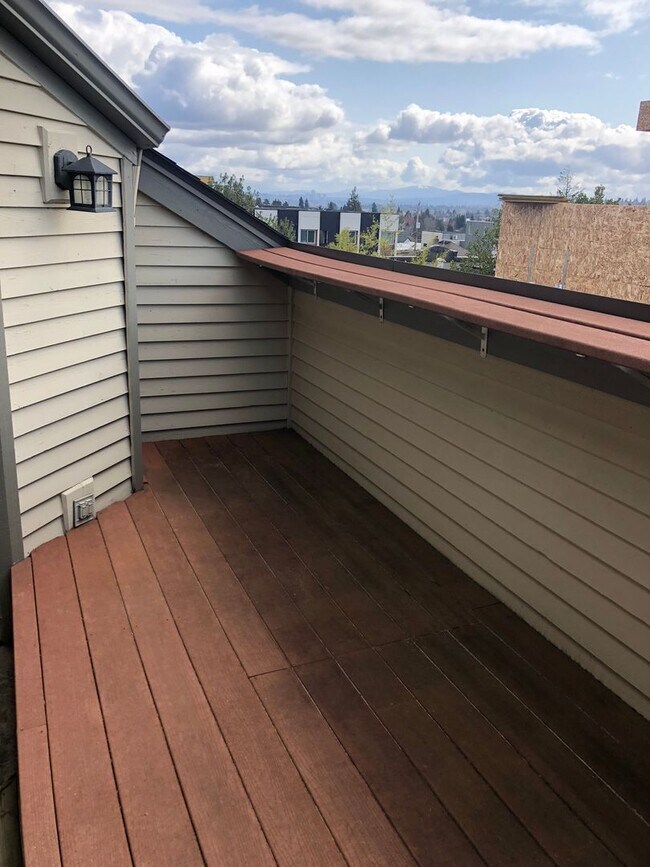 Building Photo - 3Bd/3Ba Seattle Townhouse