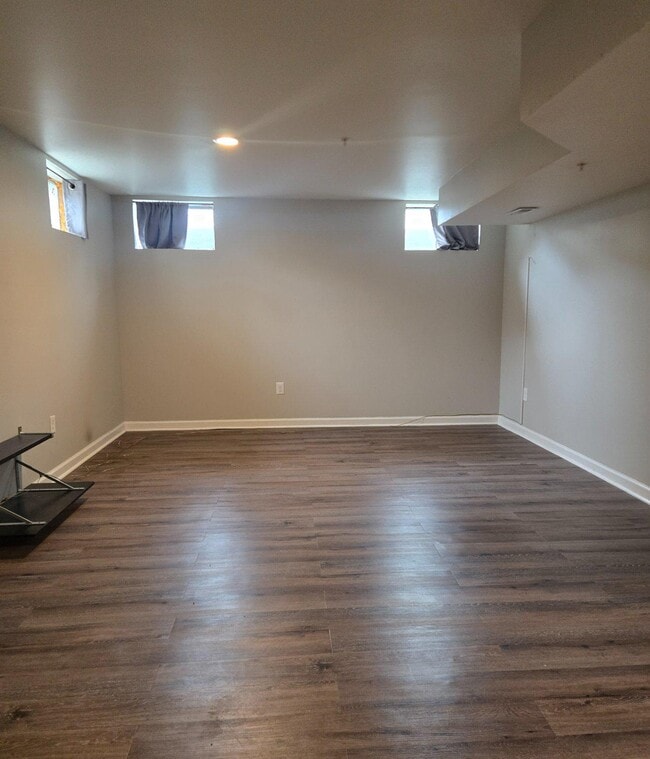 Building Photo - 7811 New Ascot Ln