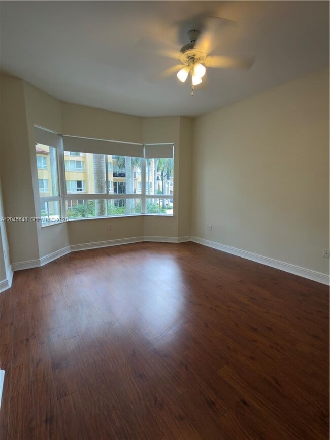 Building Photo - 16100 Emerald Estates Dr