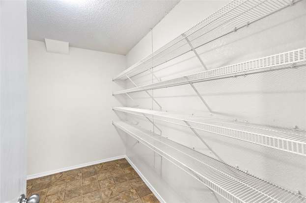 Building Photo - 2149 Franks St