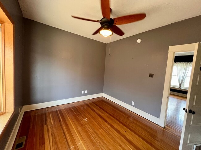 Building Photo - Huge Home Full of Character in the heart of MHK