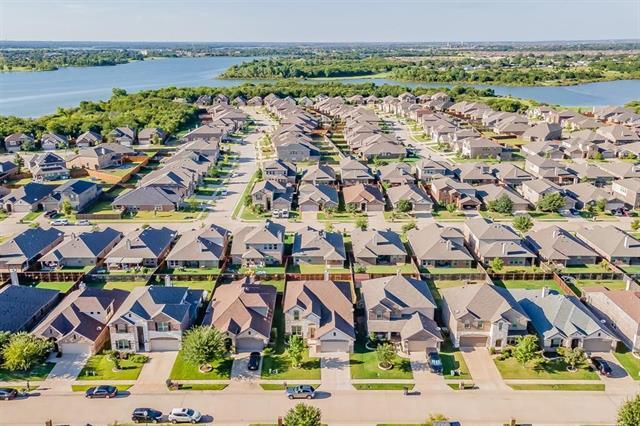Building Photo - 11621 Parade Dr