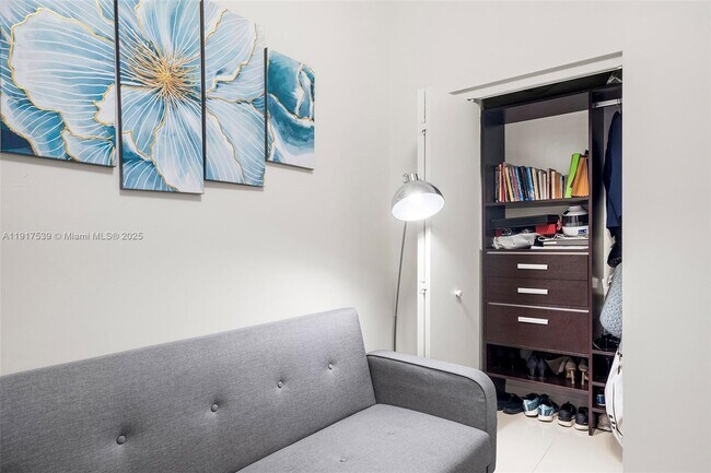 Building Photo - 7930 East Dr