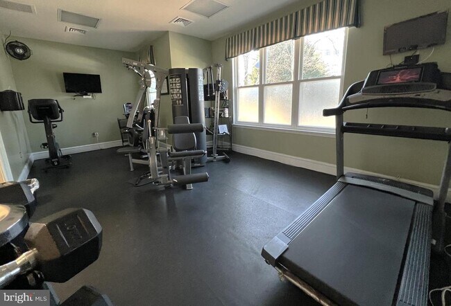 Building Photo - 12919 Alton Square