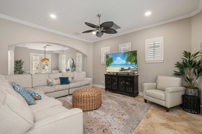 Building Photo - 1227 Radiant St