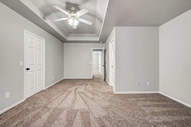 Building Photo - 917 Rambling Oaks Dr