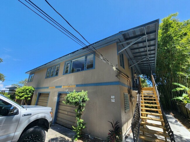 Building Photo - Quaint 1 bed 1bath Apartment