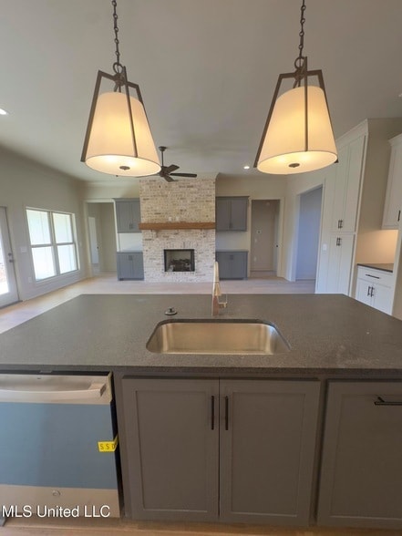 Building Photo - 107 Southern Oak Wy