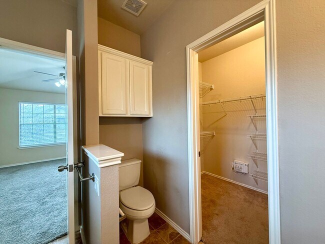 Building Photo - Updated Condo-1310 Parmer Ln.