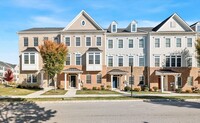 Building Photo - Beautiful 3BD/4BA townhome in Malvern!