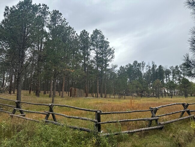 Building Photo - 6980 Wildridge Rd