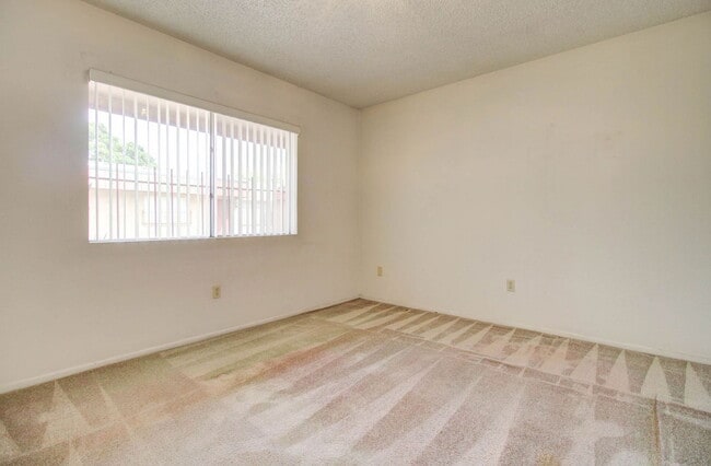 Building Photo - 5323 N 19th Ave