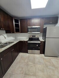 Building Photo - 5625 W 20th Ave
