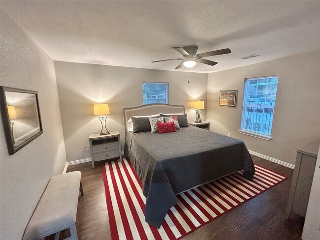 Building Photo - 4010 Chapman St