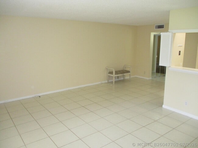 Building Photo - 506 Mansfield M