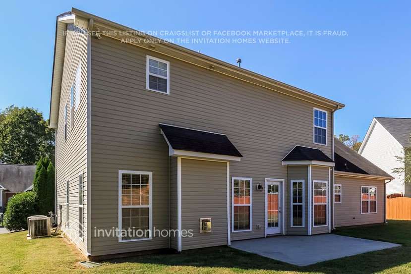 Building Photo - 1409 Mallory Ln