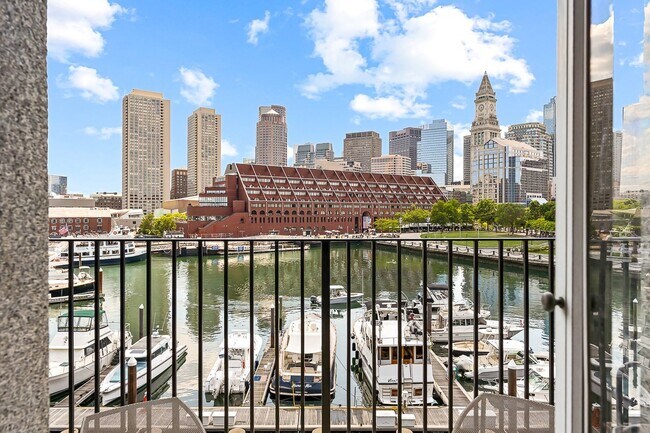 Building Photo - 51 Commercial Wharf W