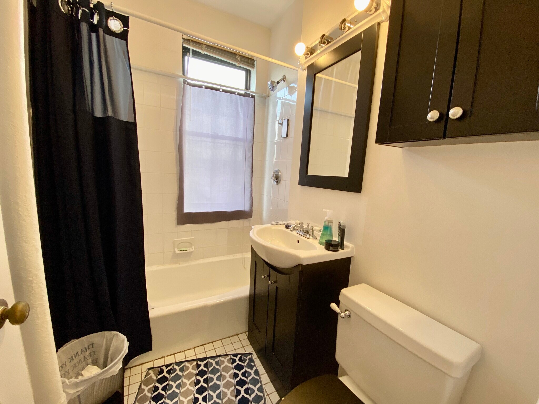 Building Photo - 137 Englewood Ave