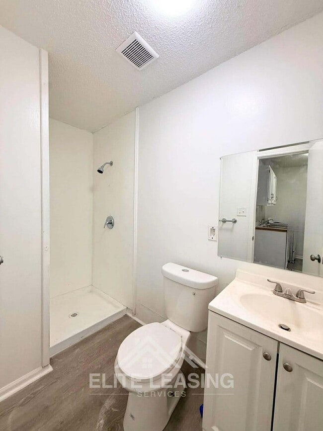 Building Photo - 1438 SW Van Buren St