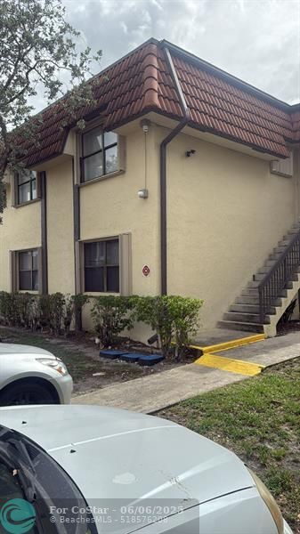 Building Photo - 501 NW 100th Pl