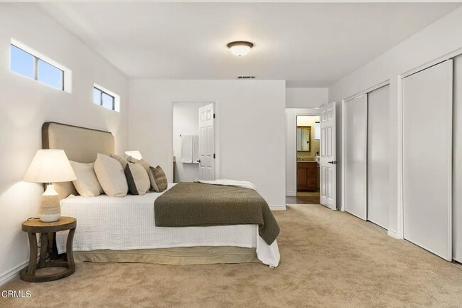 Building Photo - 2226 Sanderling St