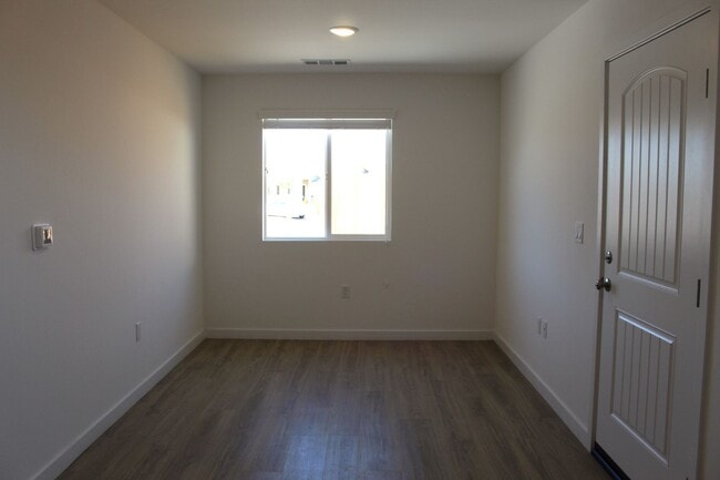 Building Photo - Sydney Park Home - New Home For Rent with ...