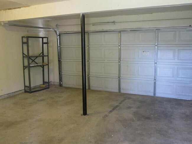 Building Photo - 18707 Bridoon Dr