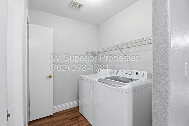 Building Photo - SW!!! 2 Bedroom Condo 1st Floor!! 2 Garage!! Gated!! Community Pool!! Fitness Room!! 2 Primary Be...