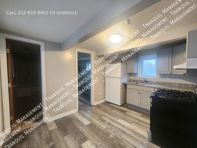 Building Photo - 542 Reed St