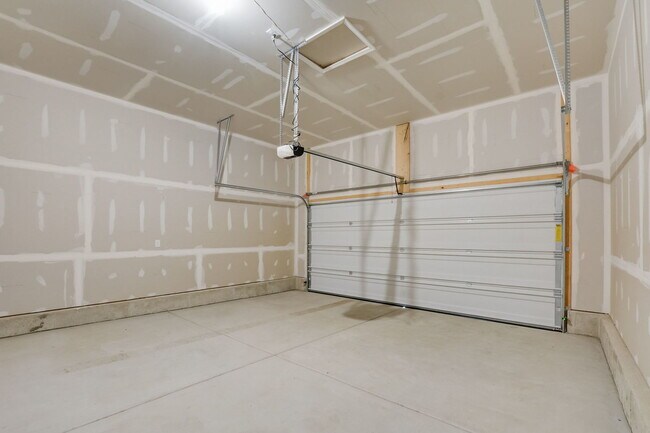Building Photo - 708 Station Blvd