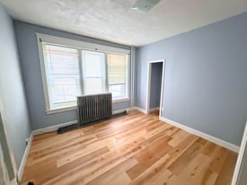 Building Photo - 147 W Buttonwood St