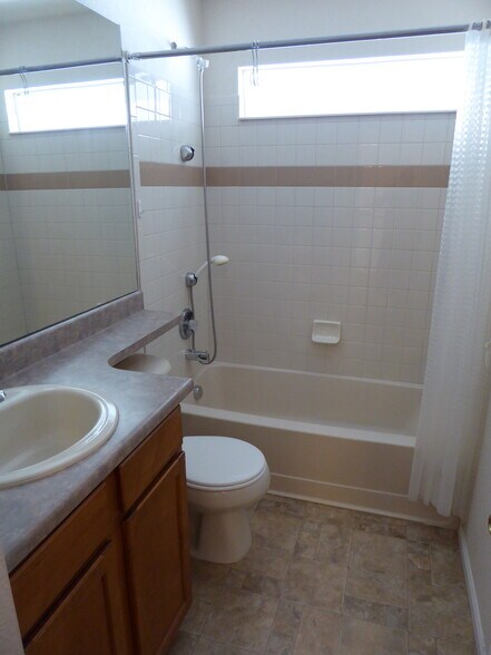 Building Photo - 2227 Brightwater Dr