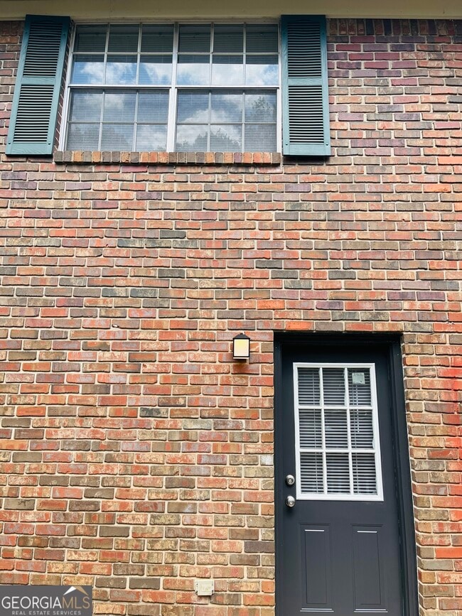 Building Photo - 513 Toombs St