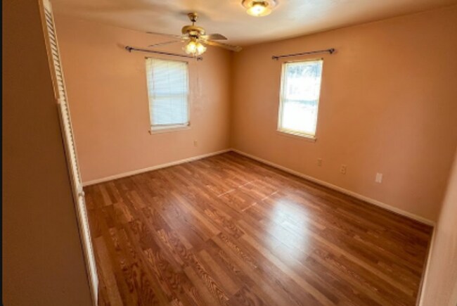 Building Photo - AVAILABLE  SOON!!!