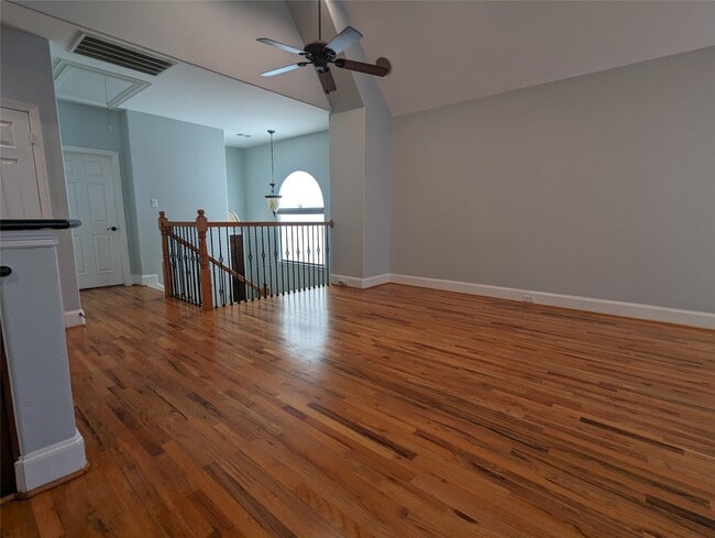 Building Photo - 330 Cage St