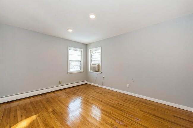 Primary Photo - 25 Genesee St