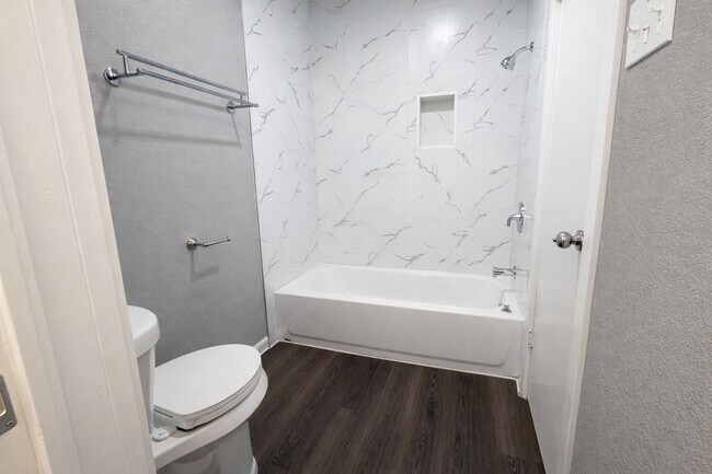 Building Photo - Stylish 2-Bedroom Townhome with Terrace & Resort-Style Amenities in Grand Prairie