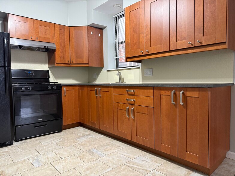 Building Photo - 1217 Snyder Ave