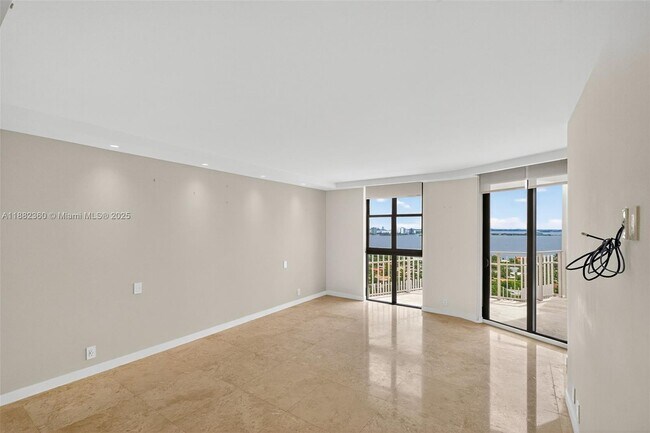 Building Photo - 2000 Towerside Terrace