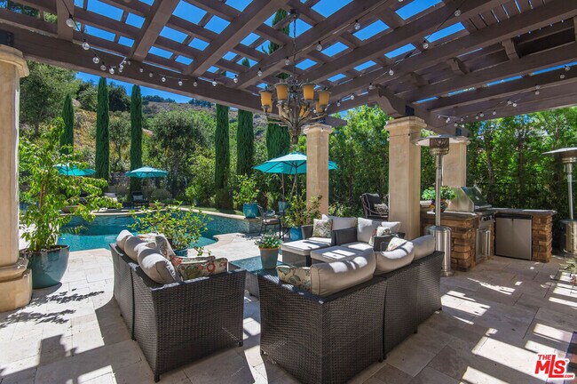 Building Photo - 24908 Bella Vista Dr