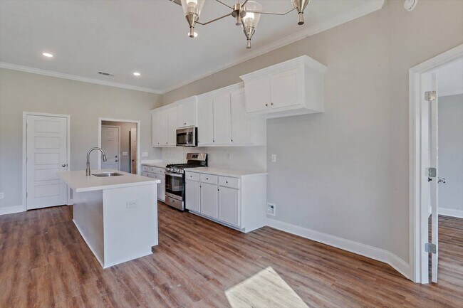 Building Photo - 577 Patrick Farms Dr