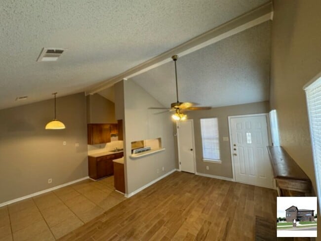 Building Photo - 1713 Mona Dr