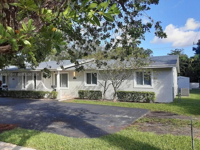 Building Photo - 12251 SW 82nd Ave