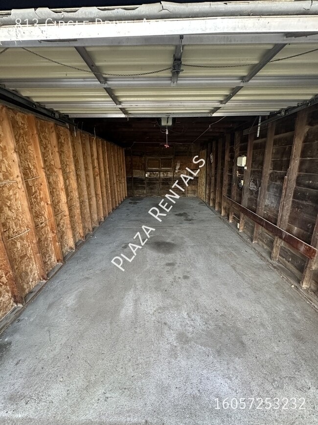 Building Photo - 201 N Washington St