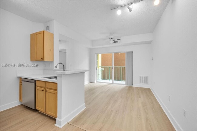 Building Photo - 6001 SW 70th St
