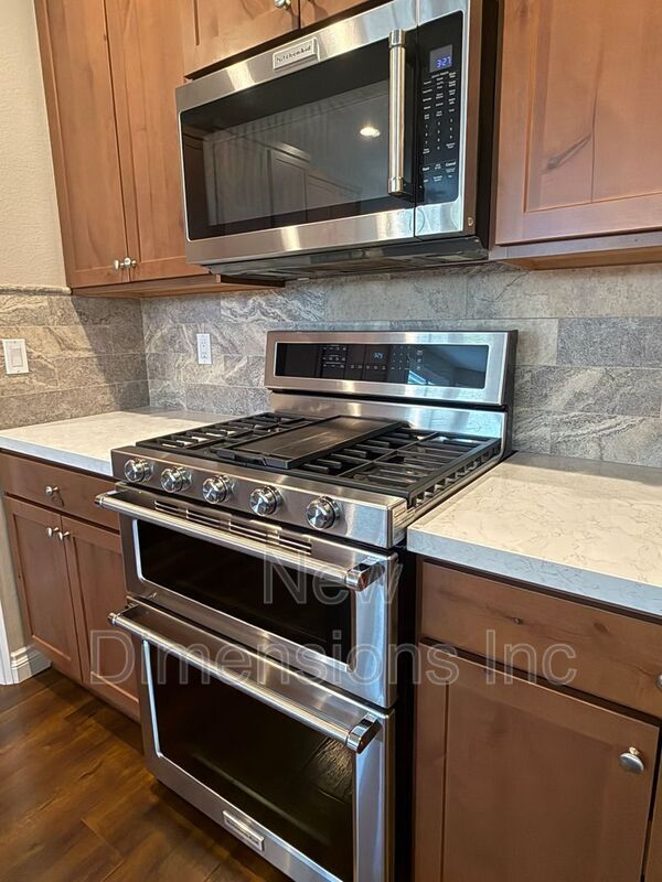 Building Photo - 1317 Cedar Creek Cir