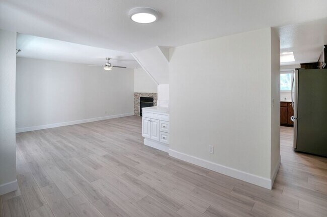 Building Photo - 6726 Calvine Rd