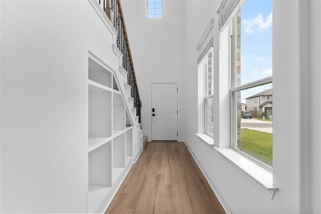 Primary Photo - 214 Queen Topsail Wy